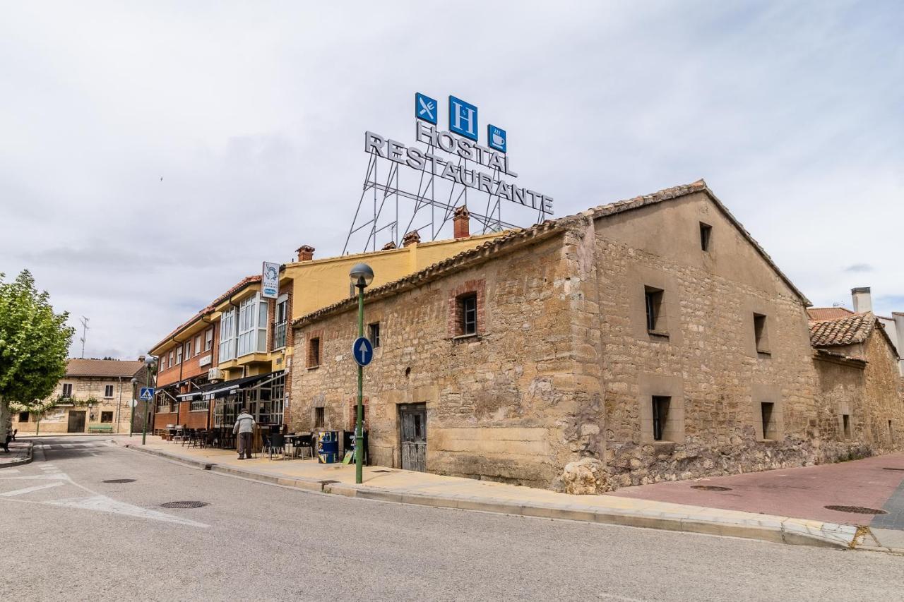 Hostal - Restaurante La Buena Villa By Vivere Stays Villalonquejar ภายนอก รูปภาพ